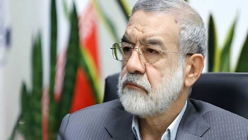 نماینده مردم تهران در مجلس: قانون حجاب را قبول ندارند؟ امام گفته بود غلط کردی قانون را قبول نداری/ استفاده از استیضاح برای ابلاغ قانون حجاب