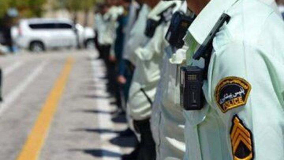 مگر پلیس بیکار است که بخواهد در مدارس مستقر شود/ پلیس در بحث حجاب در مدارس مداخله‌ای ندارد/ عده‌ای می‌خواهند به هر شکلی موضوعات را به حجاب گره بزنند