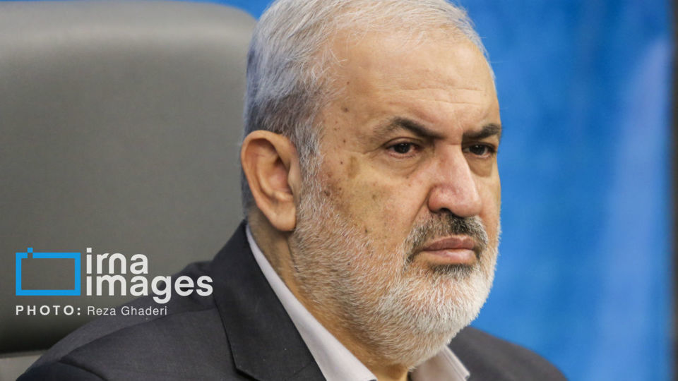 وزیر نیرو با عذر خواهی از مردم: تلاش برای رفع مشکلات و تامین برق ادامه دارد