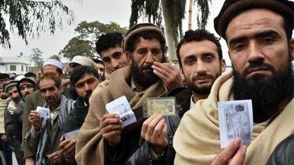 نامه مهم فعالان مدنی ایران به پزشکیان: اخراج افغانستانی‌های حاضر در ایران را متوقف کنید