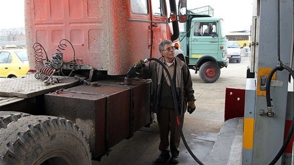 عقب‌نشینی دولت/ سه‌نرخی شدن گازوئیل به تعویق افتاد