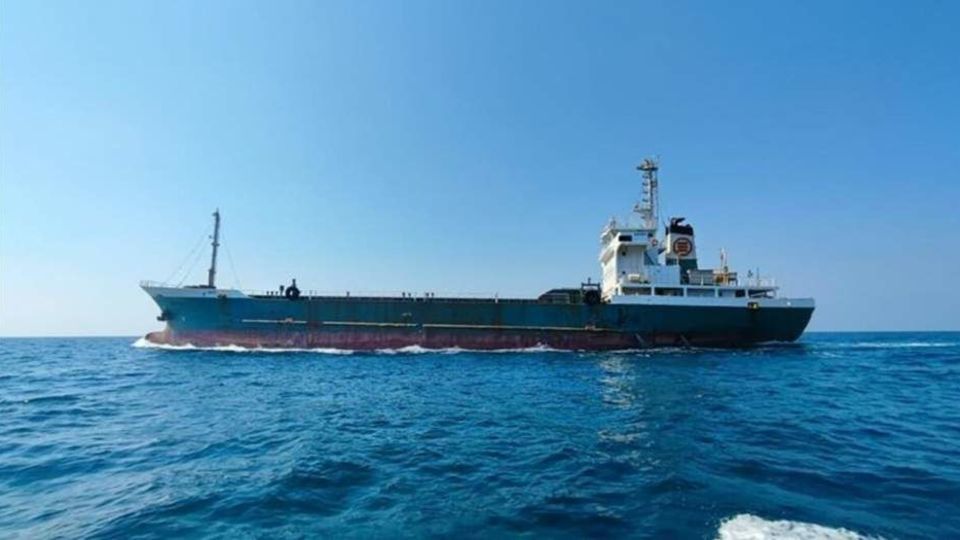 ارتش: ربایش نفتکش اماراتی با پرچم کانادا در آب‌های ایران صحت ندارد