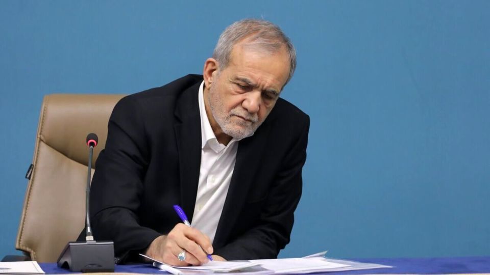 نامه مهم سرپرست وزارت اقتصاد به پزشکیان: این مقام دولت باید مجازات شود