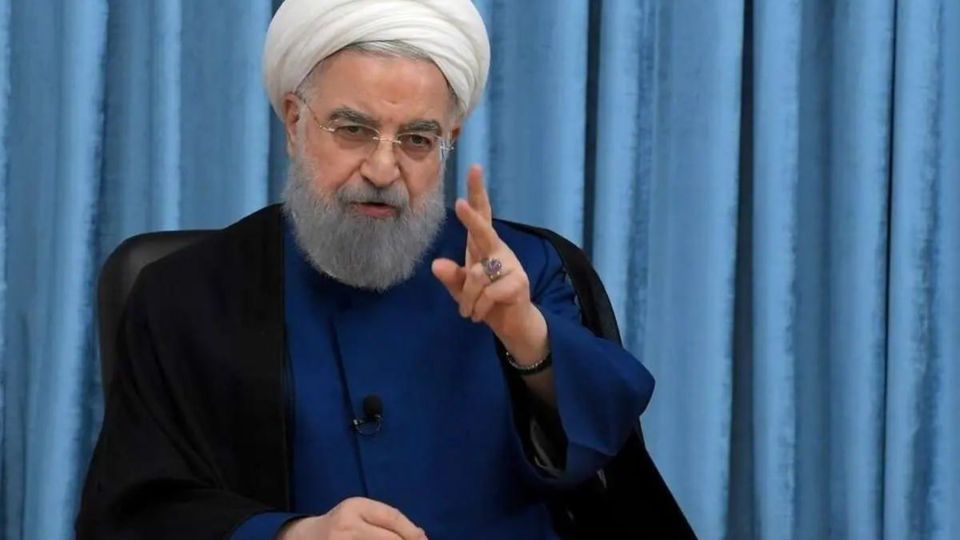 روحانی: در فروردین ۱۴۰۰ فقط امضای عراقچی مانده بود تا توافق شود