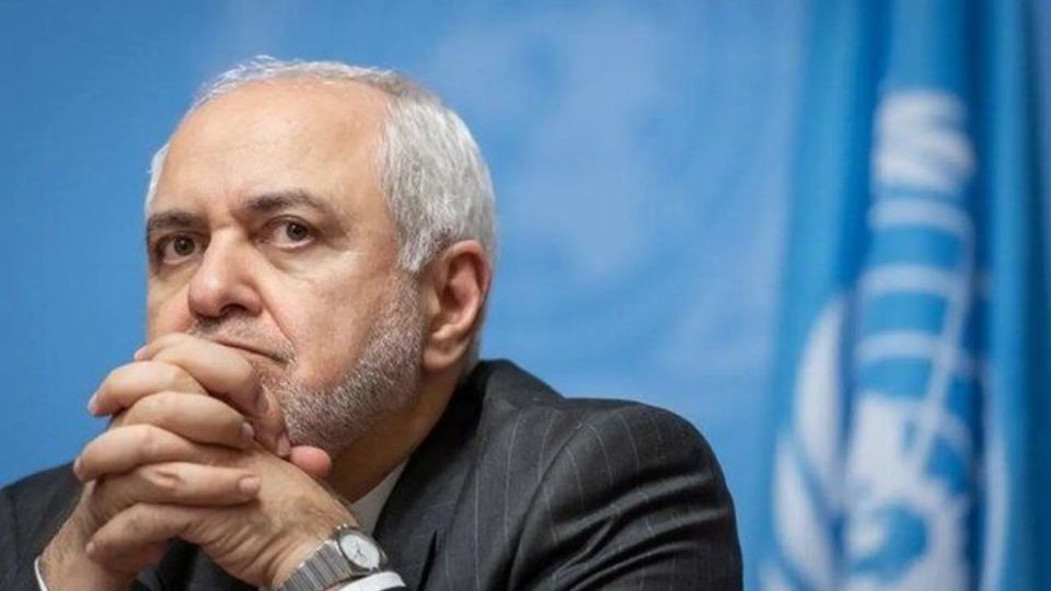 ظریف: روس‌ها هم سفر حاج قاسم به مسکو را خبری کردند و هم ارسال پهپادهای ایرانی به روسیه در جنگ اوکراین را فاش کردند