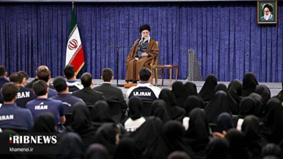قدردانی و عهد جامعه ورزش با رهبر معظم انقلاب: سربازان ایران در جنگ نرم خواهیم بود