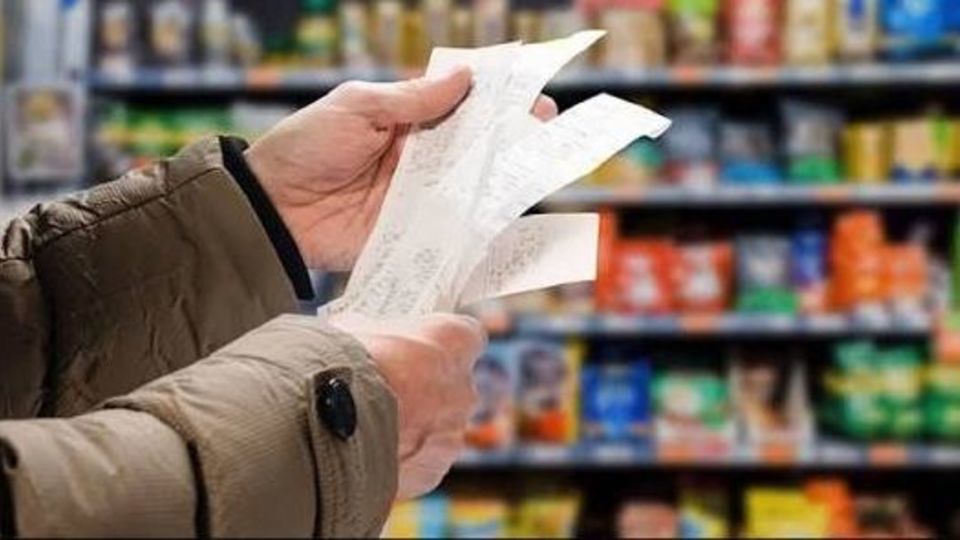 گرانی نگرانکننده مواد غذایی؛ مسئولان تا کی فقط تماشا می کنند؟!