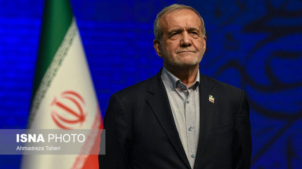 پزشکیان جلسه فوری و محرمانه نداشته است/ تصمیم برکناری یکی از وزرا کذب محض است