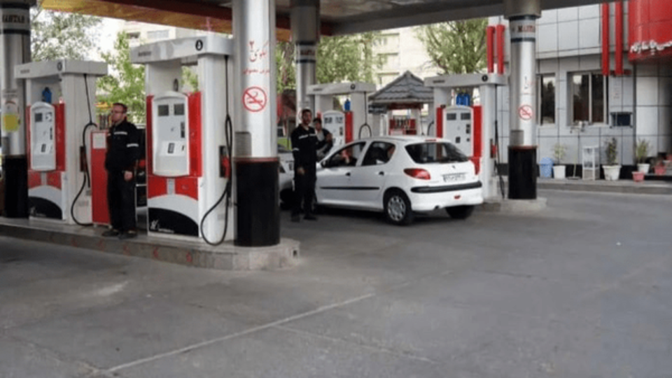 شایعه افزایش قیمت بنزین تکذیب شد