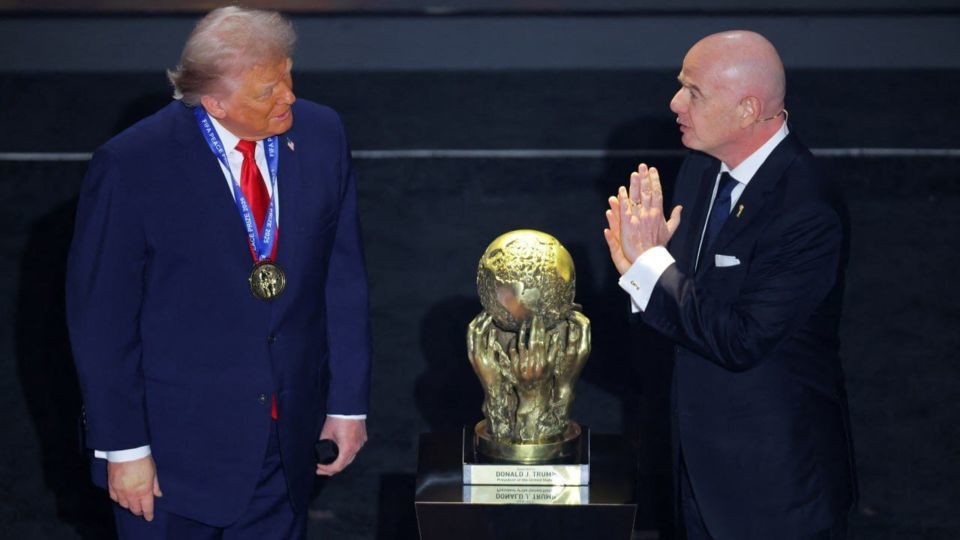 واکنش رئیس کمیسیون امنیت ملی مجلس به اعطای جایزه صلح فیفا به ترامپ