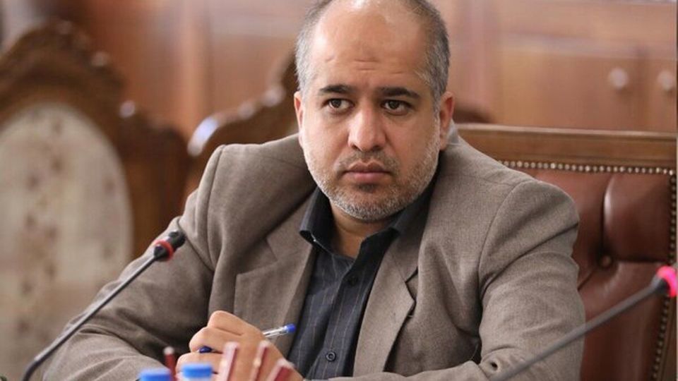 انتقادهای تند خضریان به پزشکیان: تقصیر ماست که وزیرت را استیضاح نکردیم