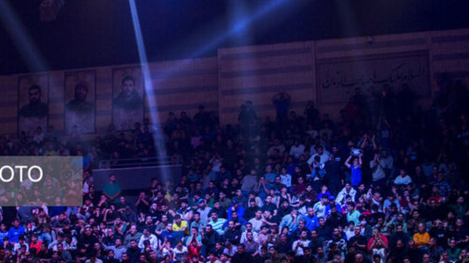 واکنش «علیرضا دبیر» به تشویق «رسول خادم»/ بازی با ایران ساده است آقای کورتوا؟