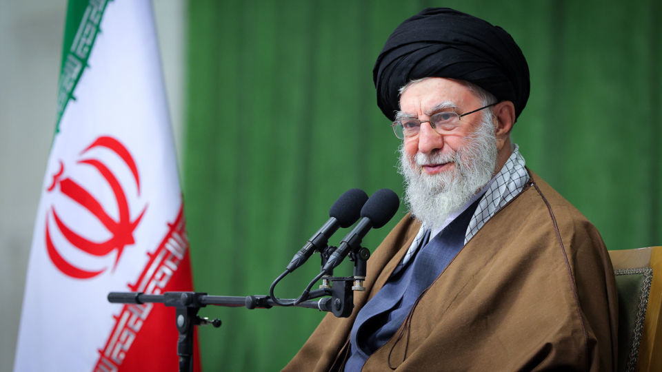 دیدار دست‌اندرکاران کنگره بزرگداشت ۵۵۸۰ شهید استان البرز با حضرت آیت‌الله خامنه‌ای رهبر معظم انقلاب: به‌رغم همه سختی‌ها و تنگدستی‌ها، نقاط مثبت فراوان و آمادگی‌های زیادی برای حرکت در جهت اسلام و انقلاب در کشور وجود دارد