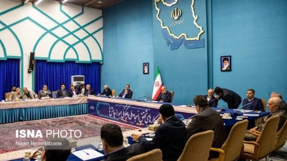 روایتی از یک جلسه سه ساعته؛ مخالفت صریح پزشکیان با غرب گرایان